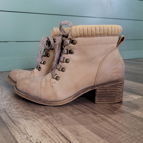 Billabong Outer Limits Tan Booties - Picture 1 of 10